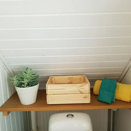Guest house 5 Minute Walk To Lego House-2 Bedrooms With Balcony Garden View.loft Floor *